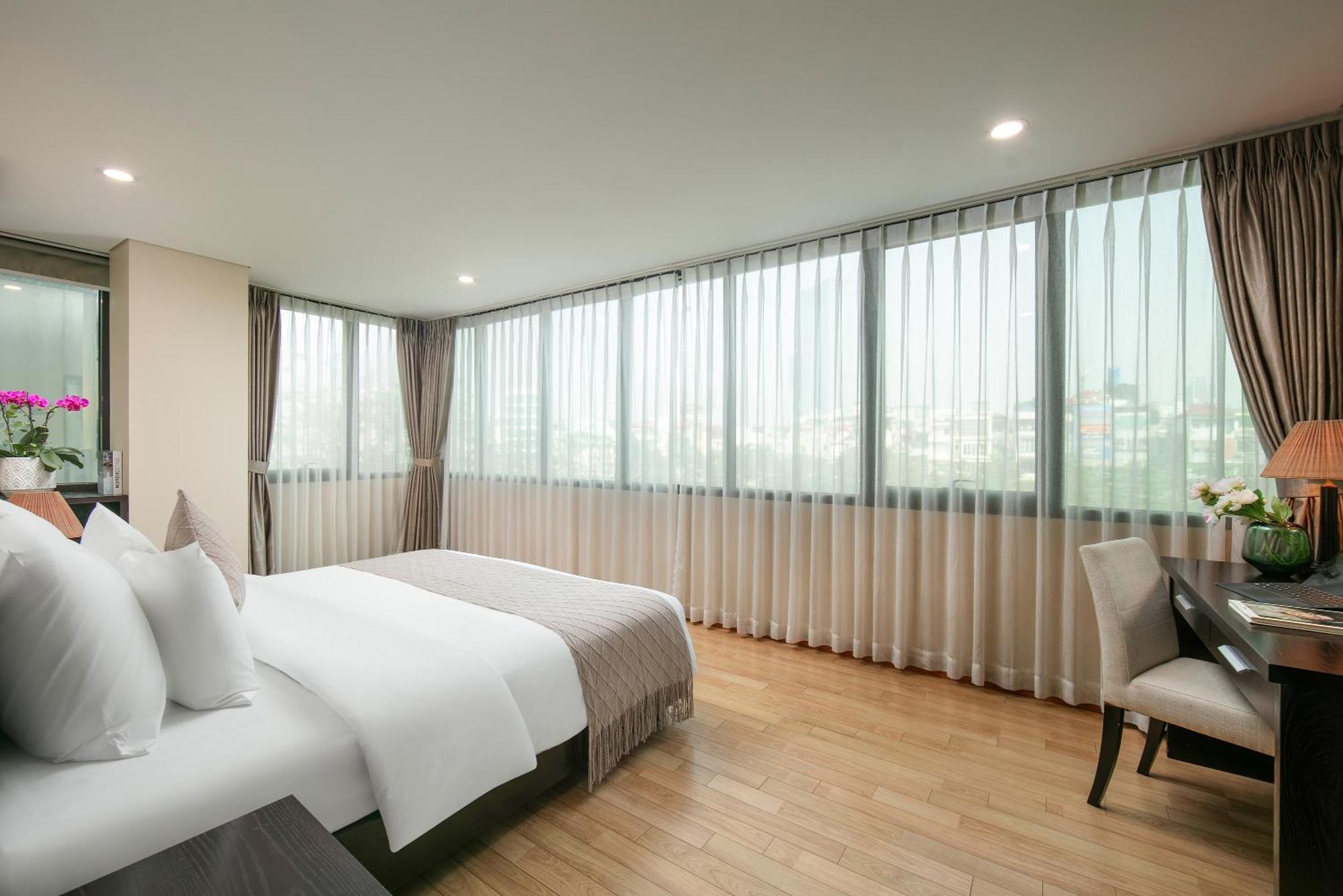 Hb Serviced - 121b Quan Hoa Appartement